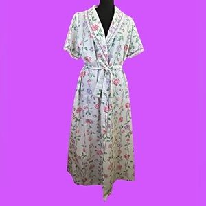 💜VINTAGE! KINGLY! ABSOLUTELY STUNNING FLORAL HOUSECOAT/ROBE! **RARE FIND**💜